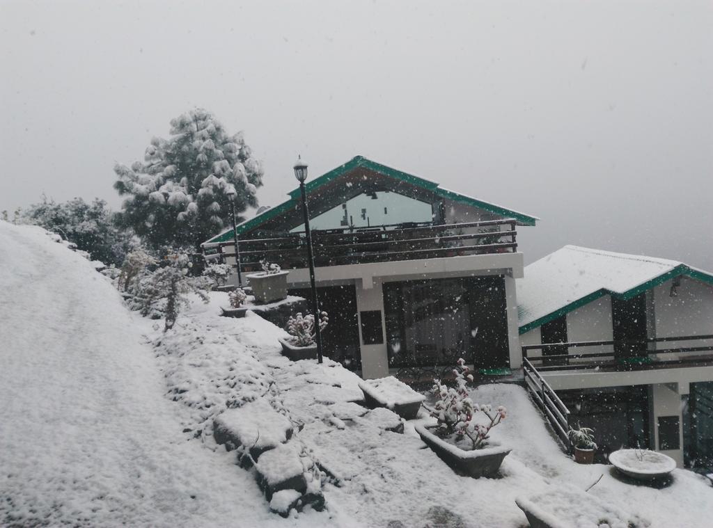 Hotel Woodsmoke Retreat à Shimla Extérieur photo